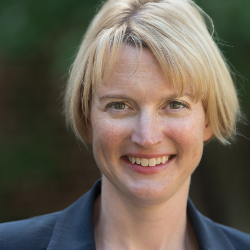 Elizabeth O'Brien headshot