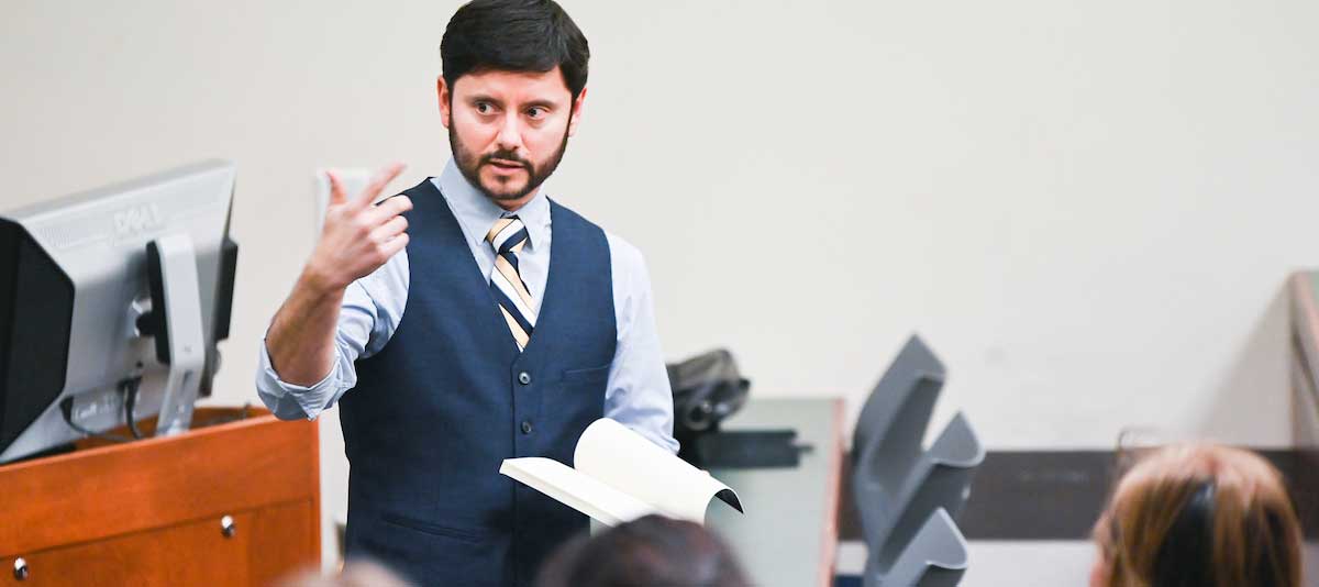faculty-header faculty-header
