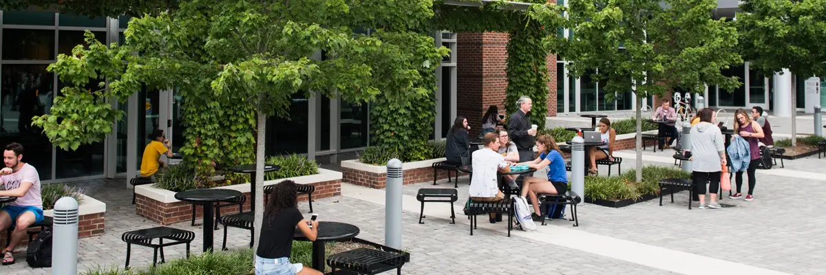 Students outside of Starbucks