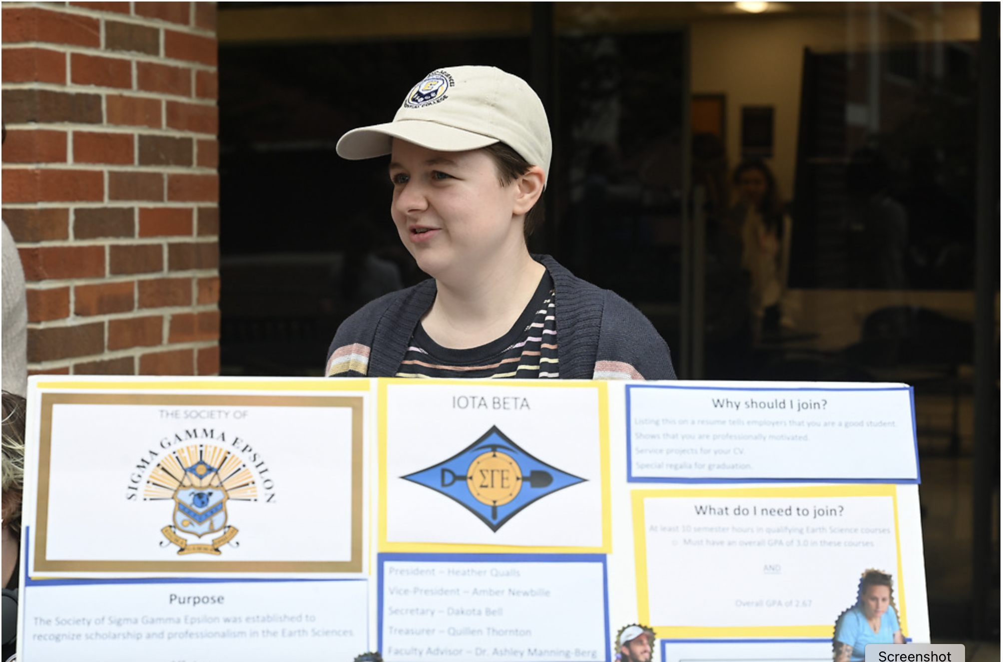 BGE Fall Festival 2023 4 Student engaging with faculty