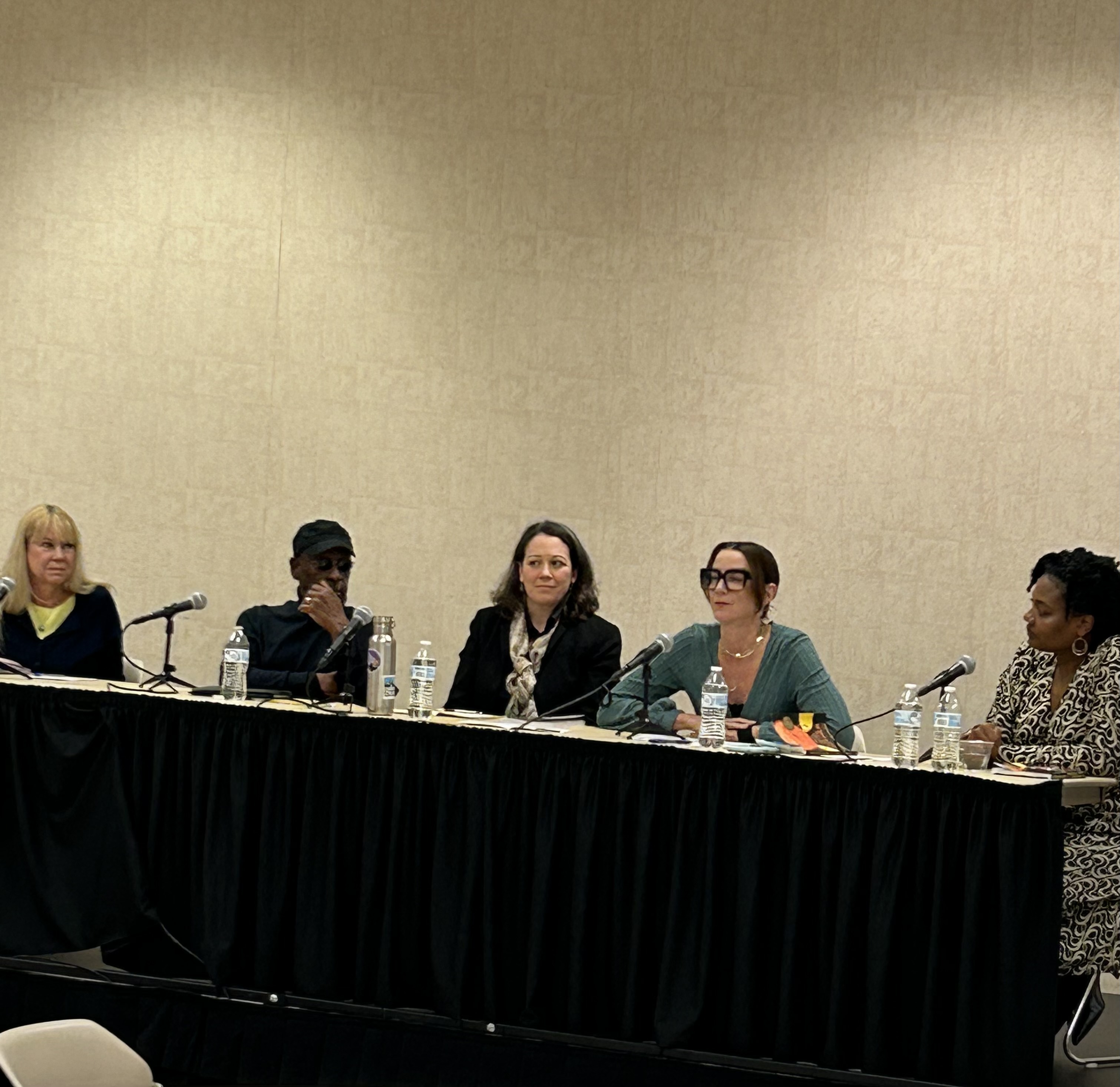 (L-R) Profs. Beech, Braggs, Cummiskey, Palmer, and Author Kesha Ajọsẹ Fisher at Crossing Lines interdisciplinary conversation