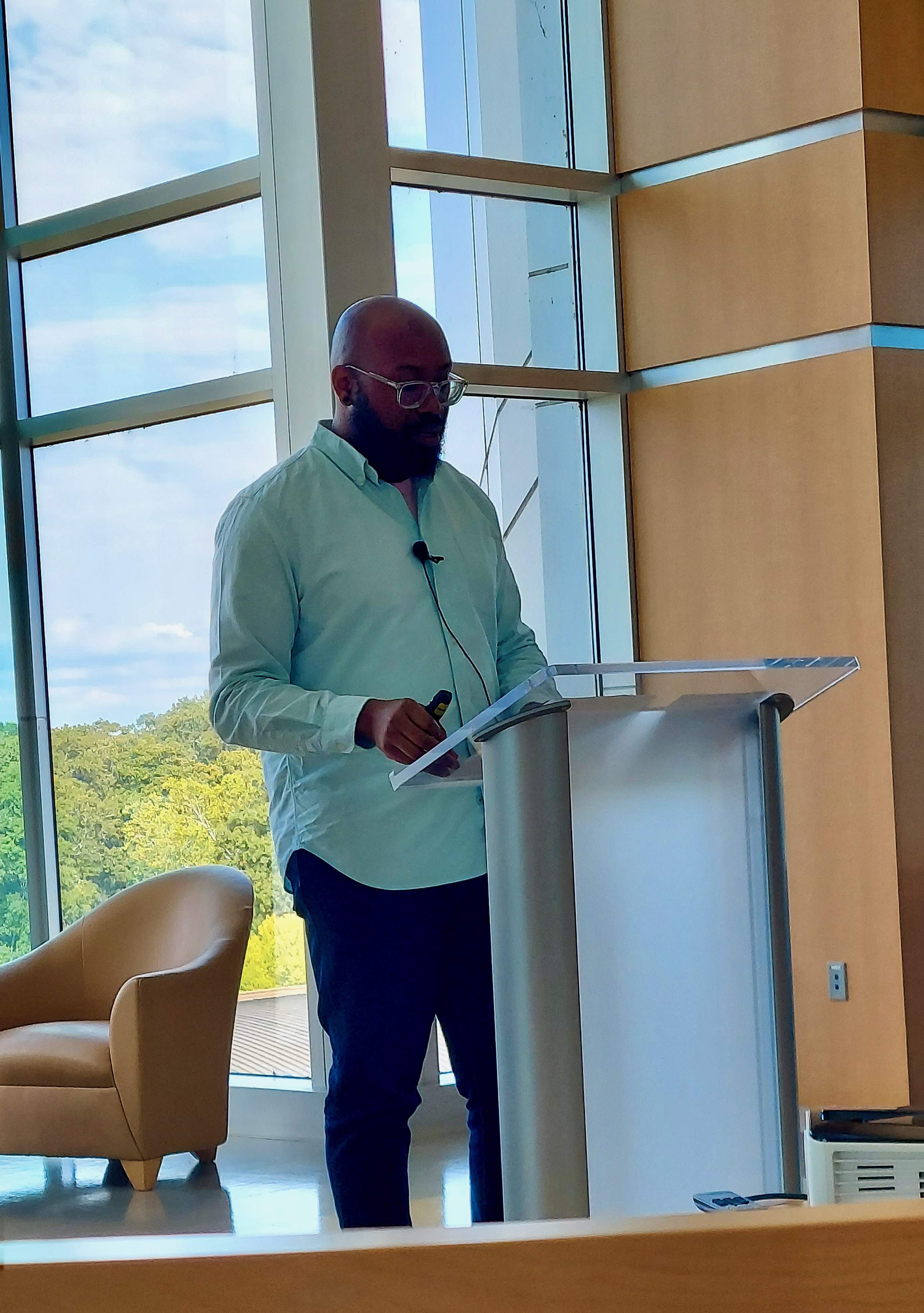 Dr. Johnson Sackey at Getting Bed Bugs: Spatializing Invasion’s Rhetorical Ecology, Sept. 2023