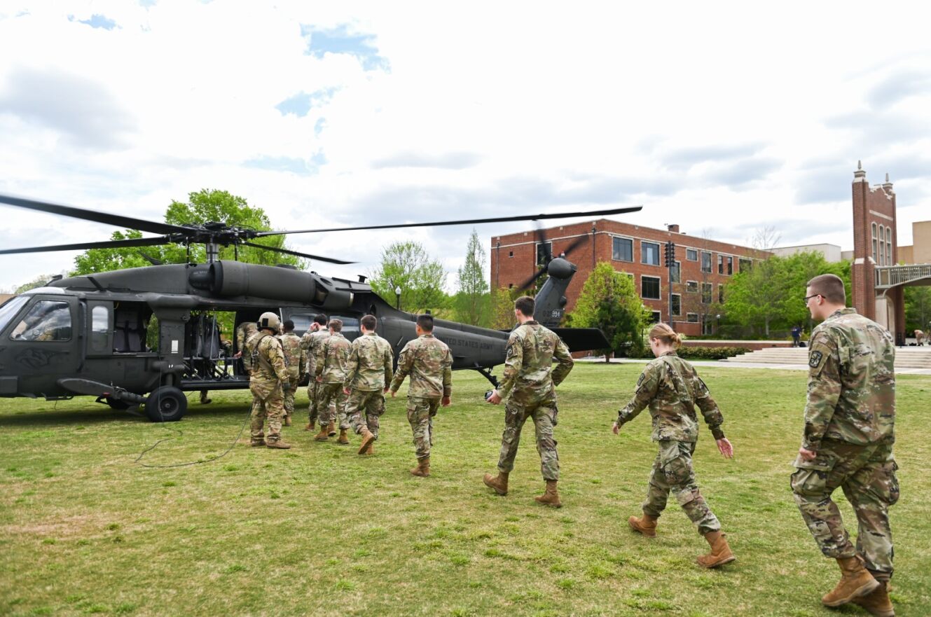 cadets walking into helicopter