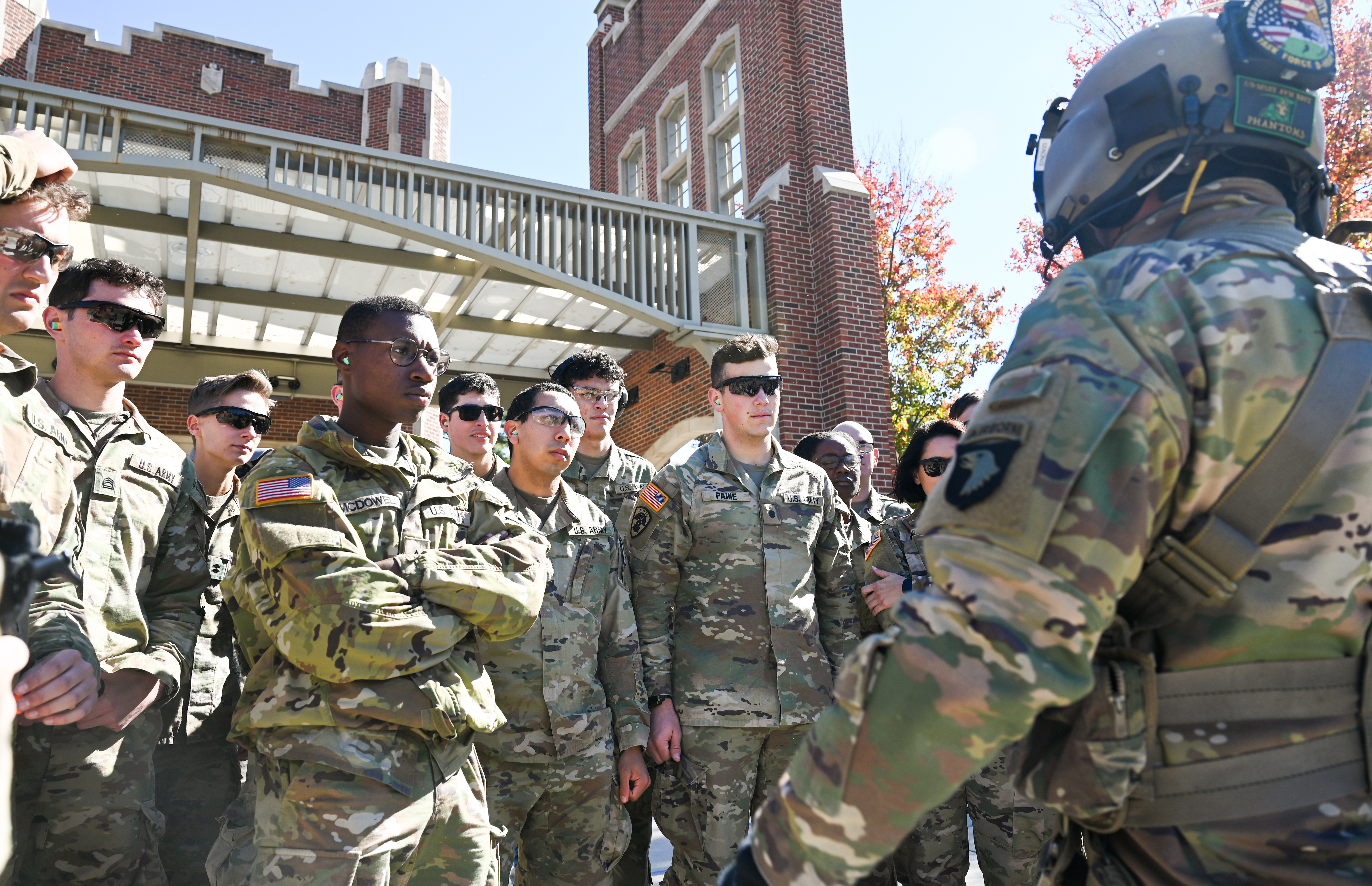 cadets listening to the pilot