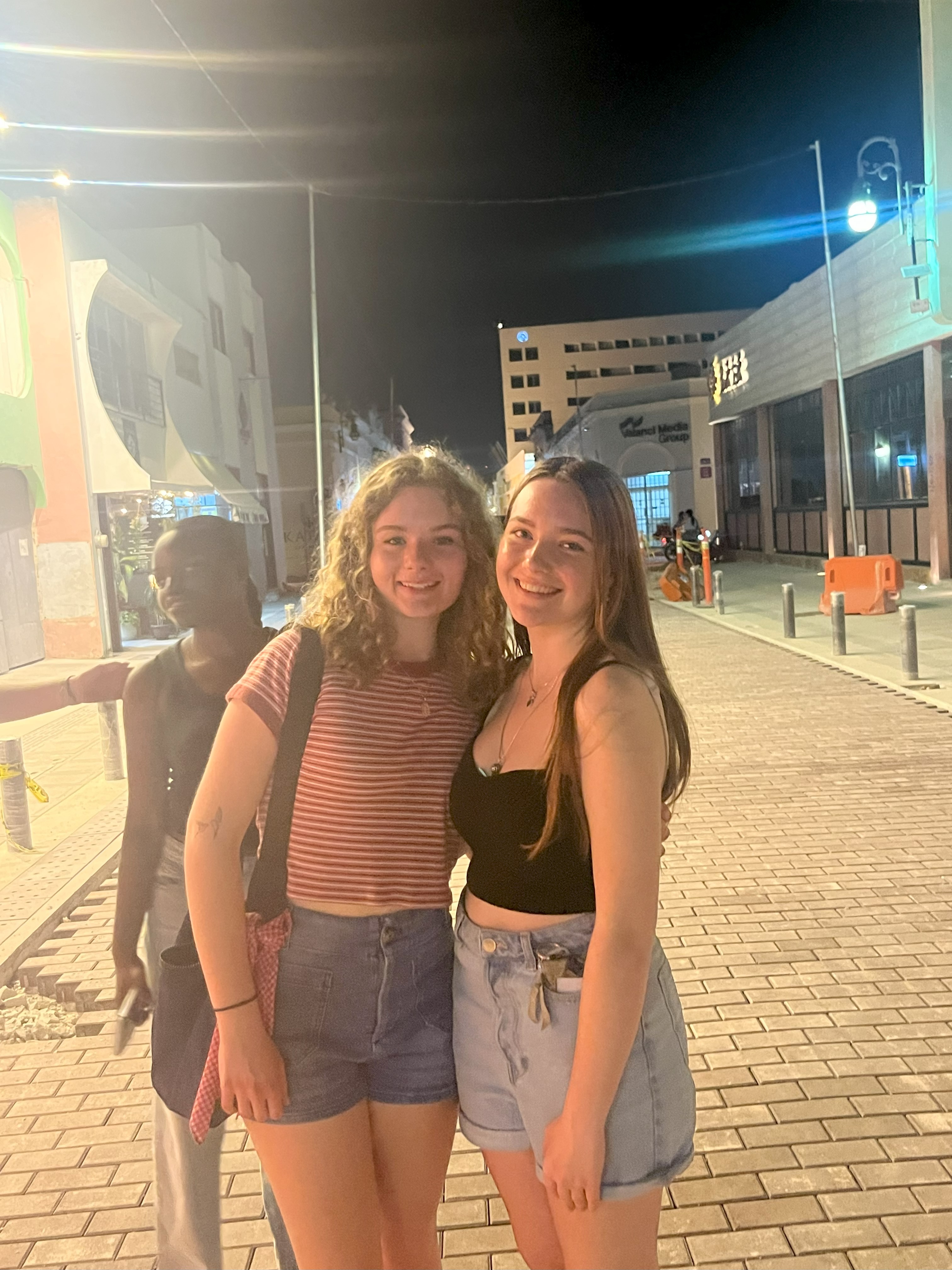 A&SRC Explorers enjoying the nightlife in Merida Students enjoying the nightlife in Merida