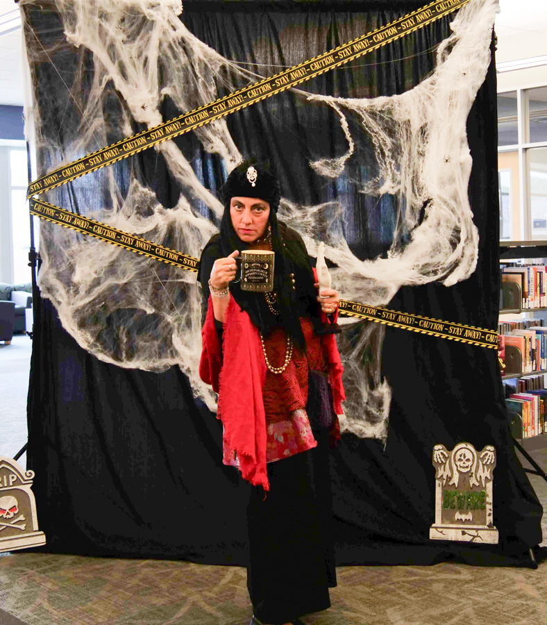 Madame Baloney, Fortune Teller