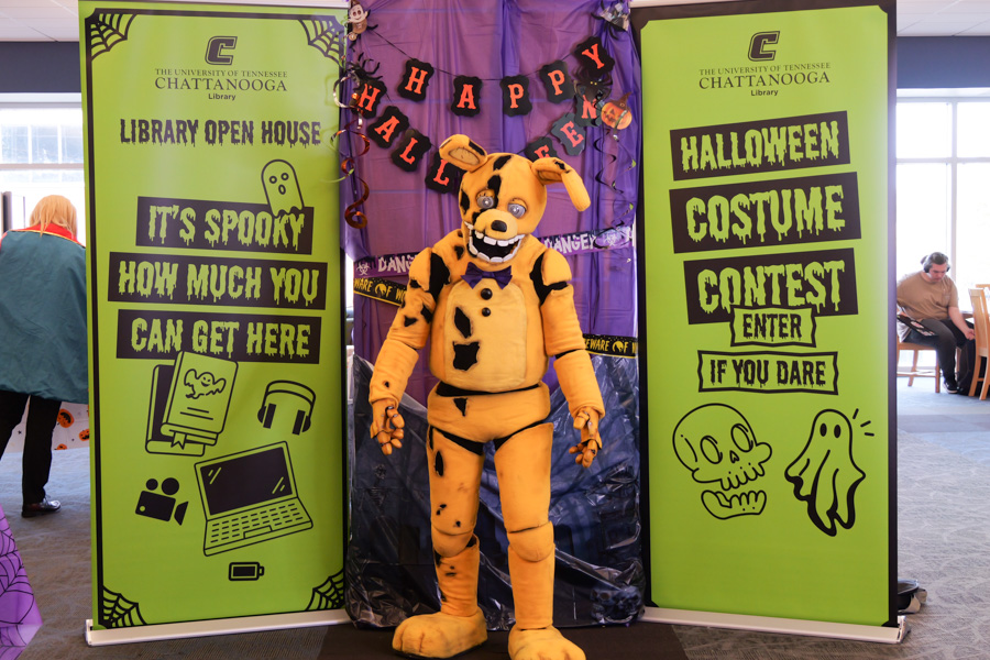 Spring Bonnie (Yellow Rabbit) - main villain of Five Nights at Freddy