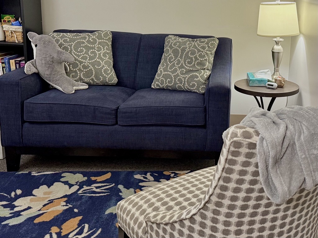 Picture of an office for counseling interns.
