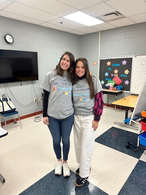 Student Tutors wearing Literacy First tshirts
