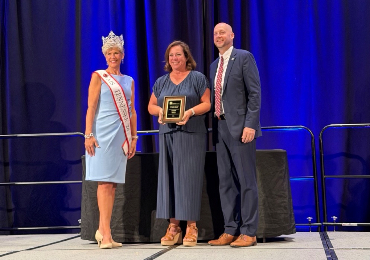 Kristi Wick receives Tennessee Trusted Partner in Aging Award