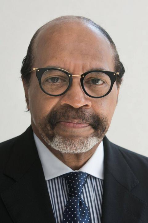 Warren Logan Warren Logan headshot