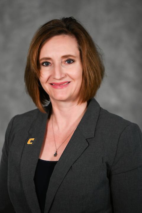 Vicki Farnsworth Vicki Farnsworth headshot