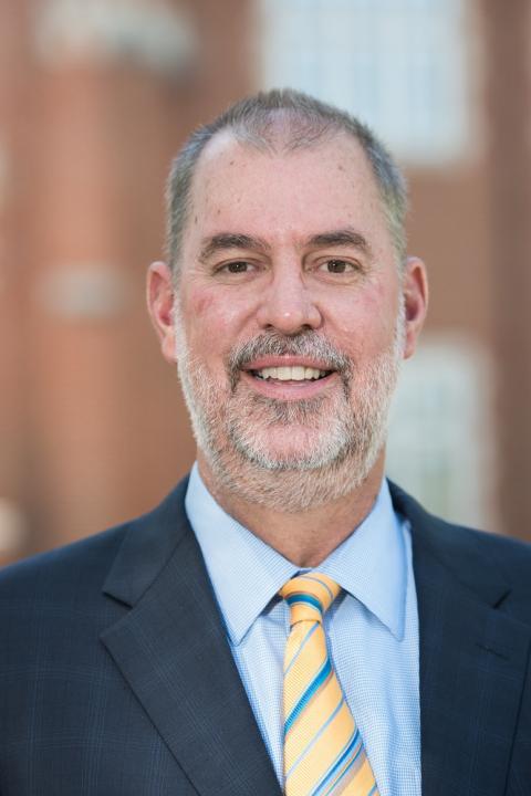 Headshot of Robert Dooley