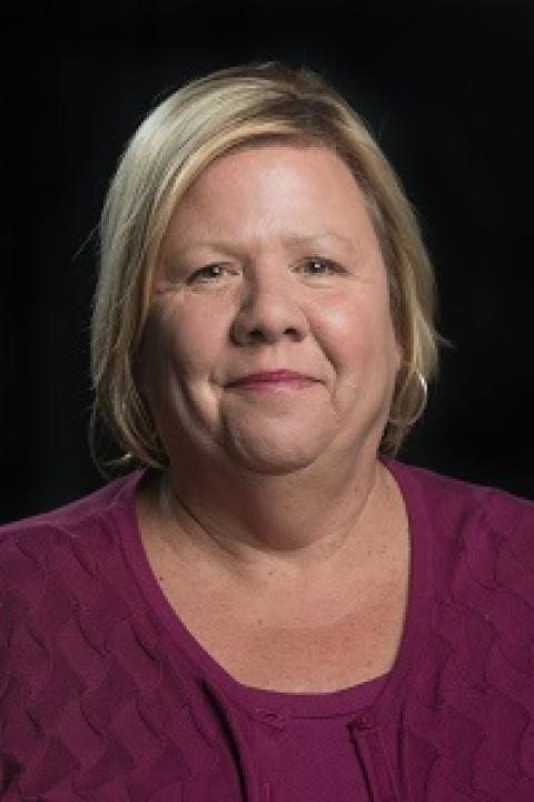 Evelyn Murray Headshot of Evelyn Murray