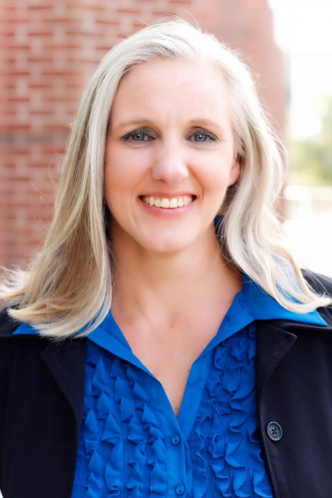 Lenore Cawthorne headshot