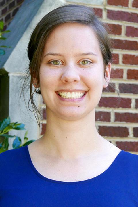 Amy Devan headshot