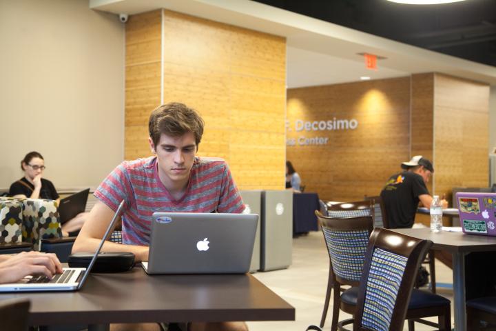 Student in Decosimo Student in Decosimo