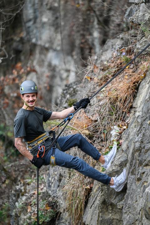 UTC Outdoors - Rappelling