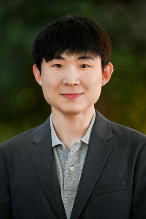 Jinsoo Yeo Headshot