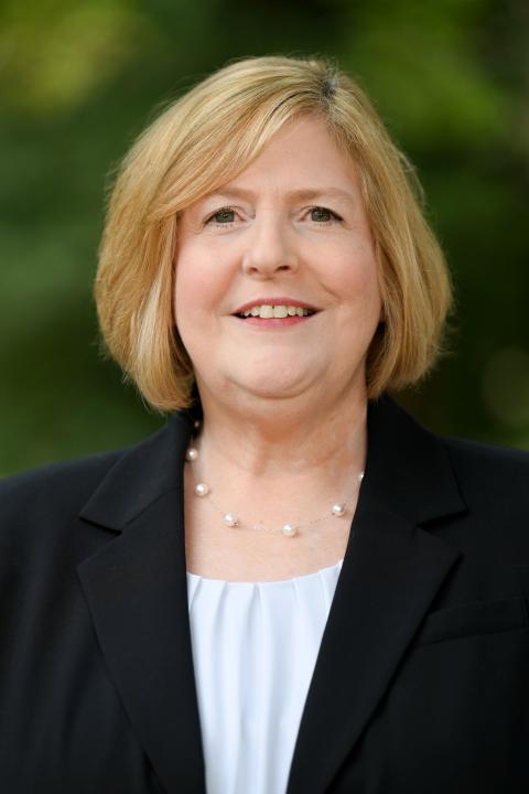 Patricia-Larsen-Headshot-2023 Patricia Larsen - Headshot
