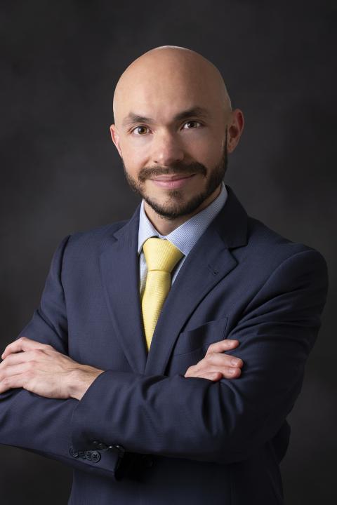 Headshot of Ismael Sandoval