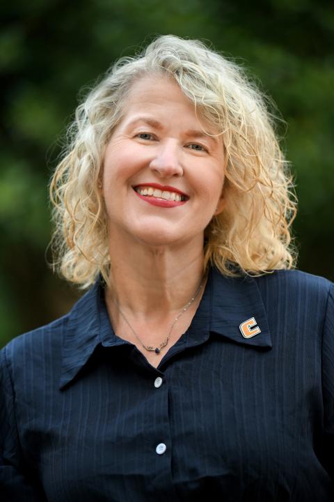 Faculty Photo of Tammy Garland