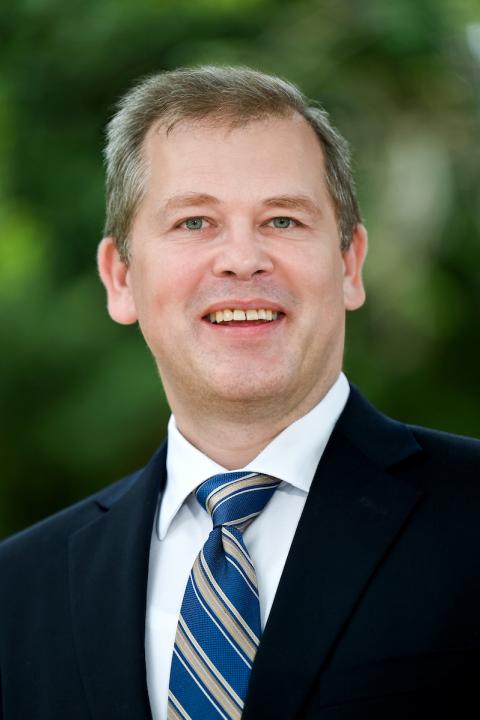 Assistant Professor Derron Bishop