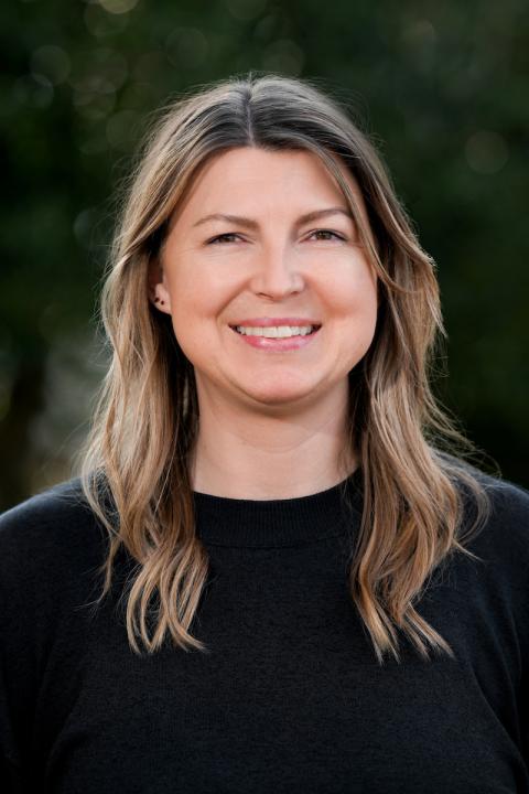 Lauren Surmann headshot