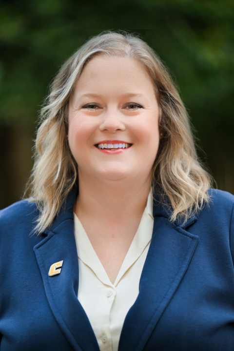 Desirae Johnson Headshot