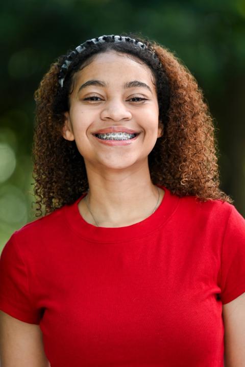 Headshot of Makayla Garett smiling