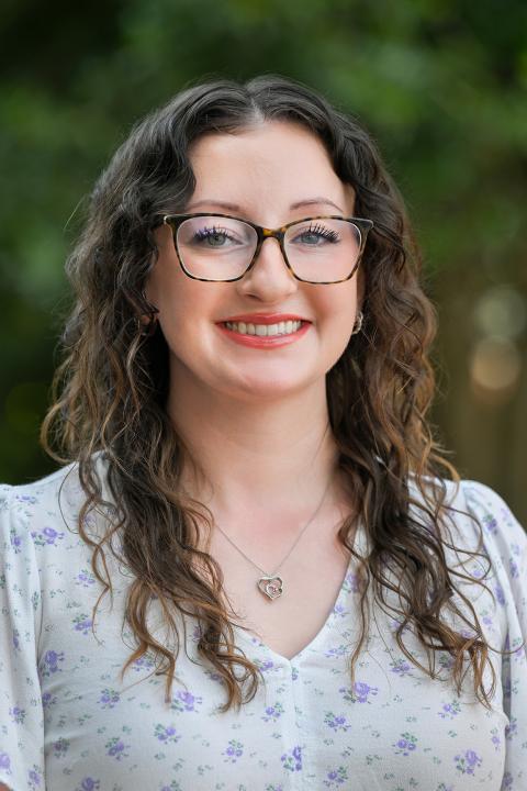 Samantha Dean Headshot