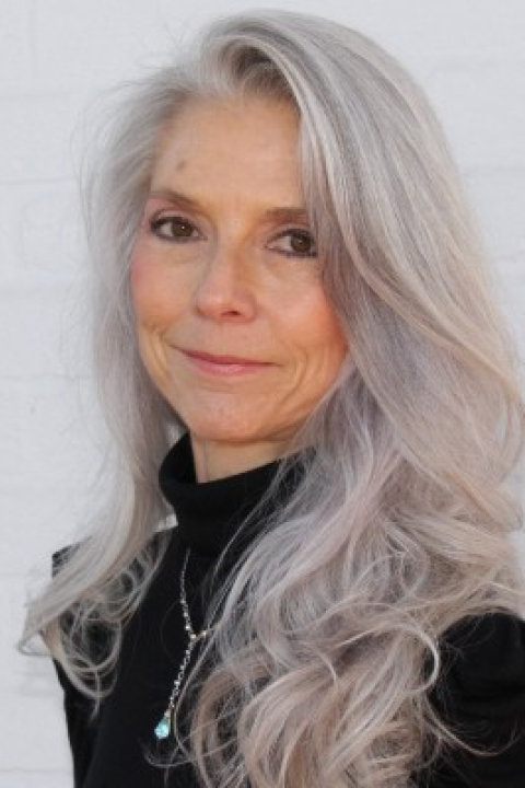 Headshot of Holly Ralston