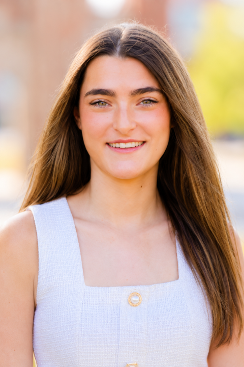 Hannah Cassell headshot