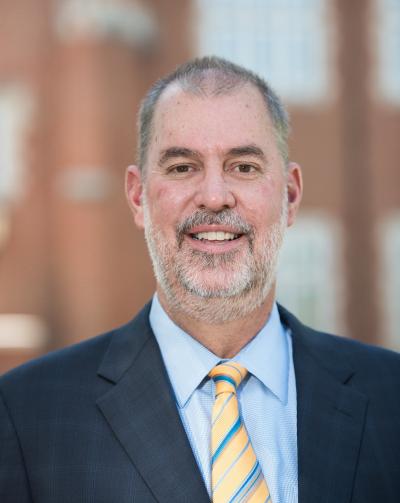 Headshot of Robert Dooley