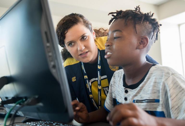 CK Now Elective UTC CCCE staff member helps student