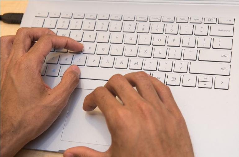 Search MPH Hands on a keyboard