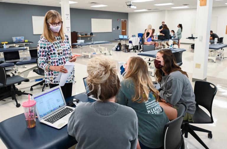 OTD students in lab with Dr. McDonald