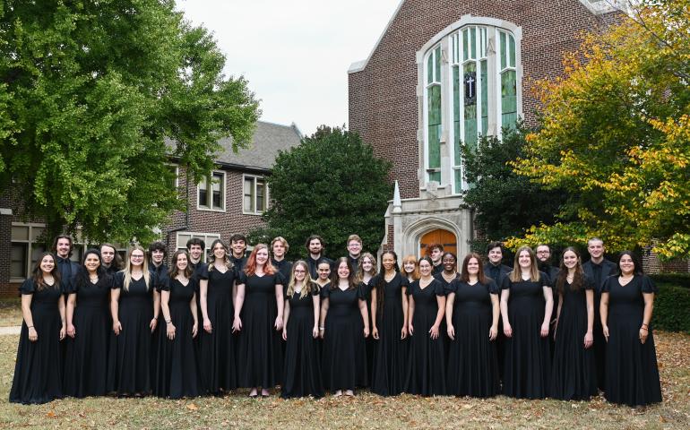 The Chattanooga Singers wearing concert black