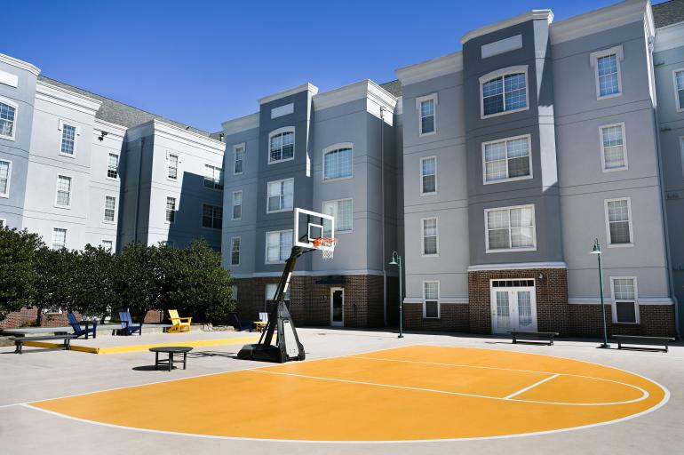 Stophel basketball courtyard