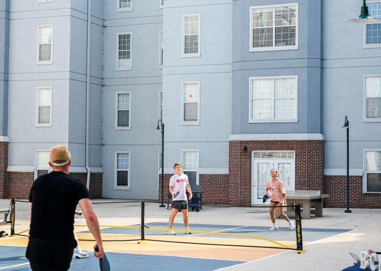 Stophel pickle ball courtyard