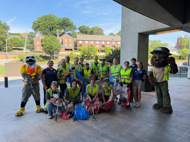 Group photo of volunteers