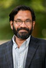 Profile photo of Bento Lobo in a gray jacket.