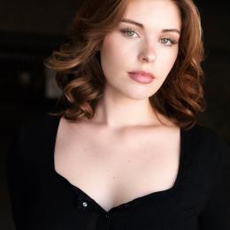 Hannah Daughtery Headshot