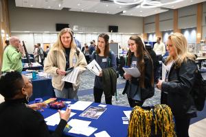 Students at the Majors and Minors Fair