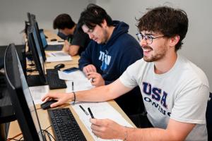 UTC students working in a computer lab