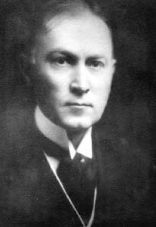 Headshot of Dr. Fred W. Hixson