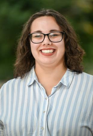 Emily Rosenquist Headshot