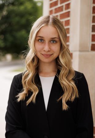 Julia Suhadolnik