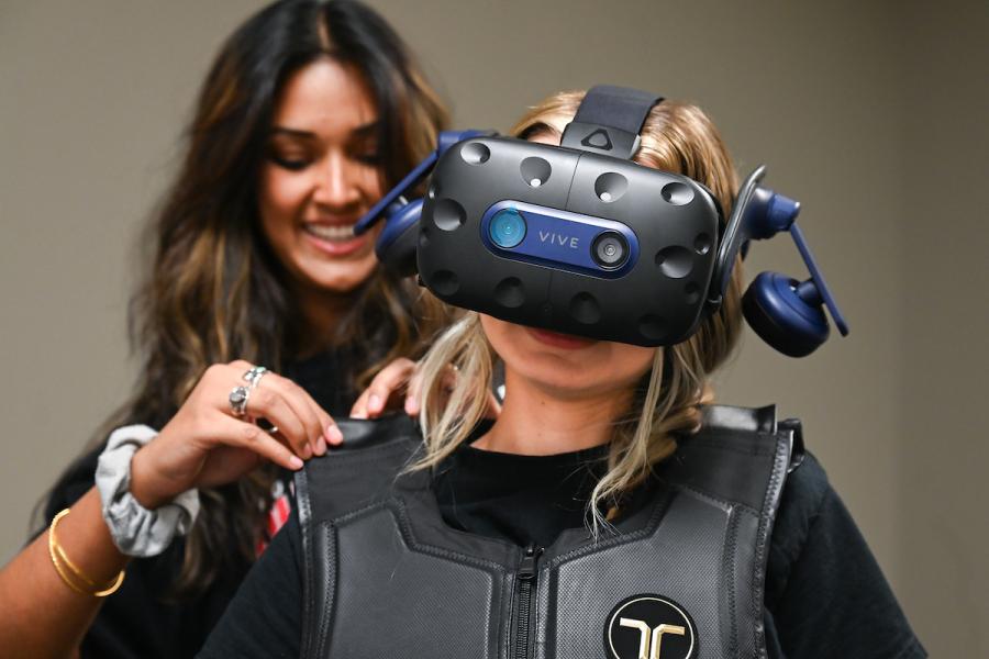UTC students testing out virtual reality equipment