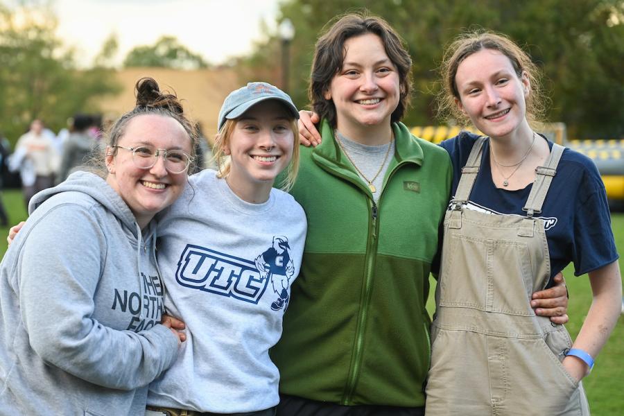 UTC students standing in a group on Chamberlain field